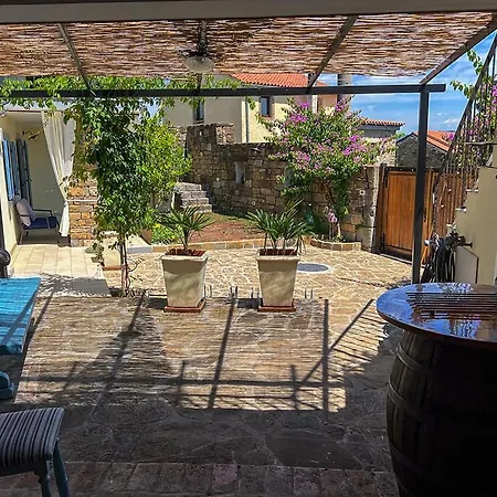 Apartment Casa Histria *